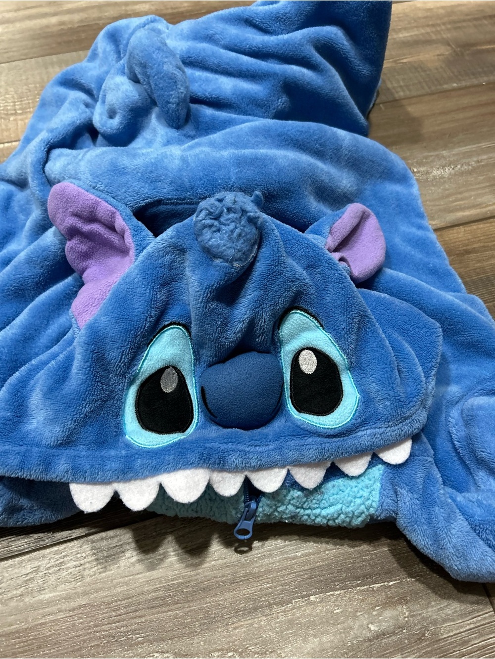 Disney’s Stitch Hooded Adult Onesie - Picture 5 of 9